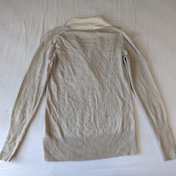 Banana Republic Luxury Cashmere Wool Blend Sweater - Picture 9 of 9